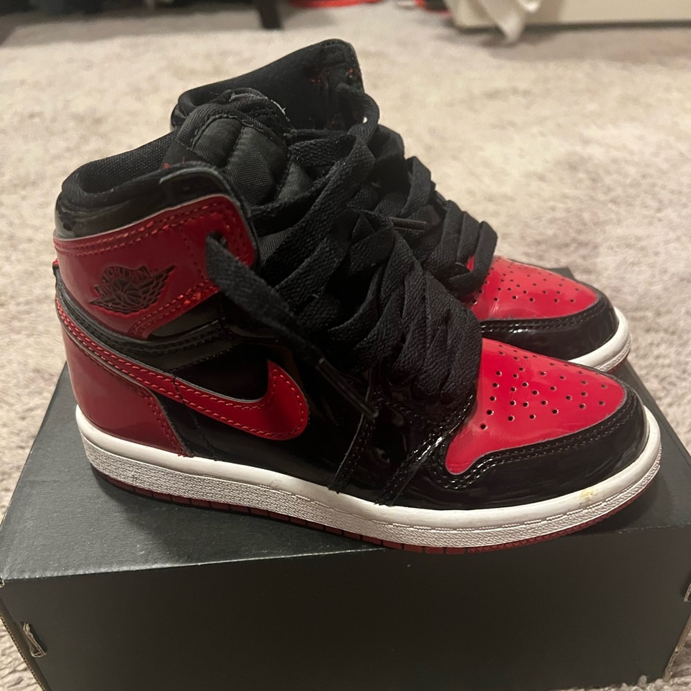 Kids Nike Jordan 1 OG High “patent bred” in kids size 12c